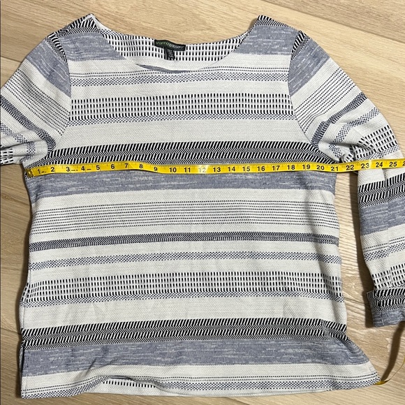 Shannon Passero Lg Striped Gray and White Long Sleeve Top - Picture 7 of 8